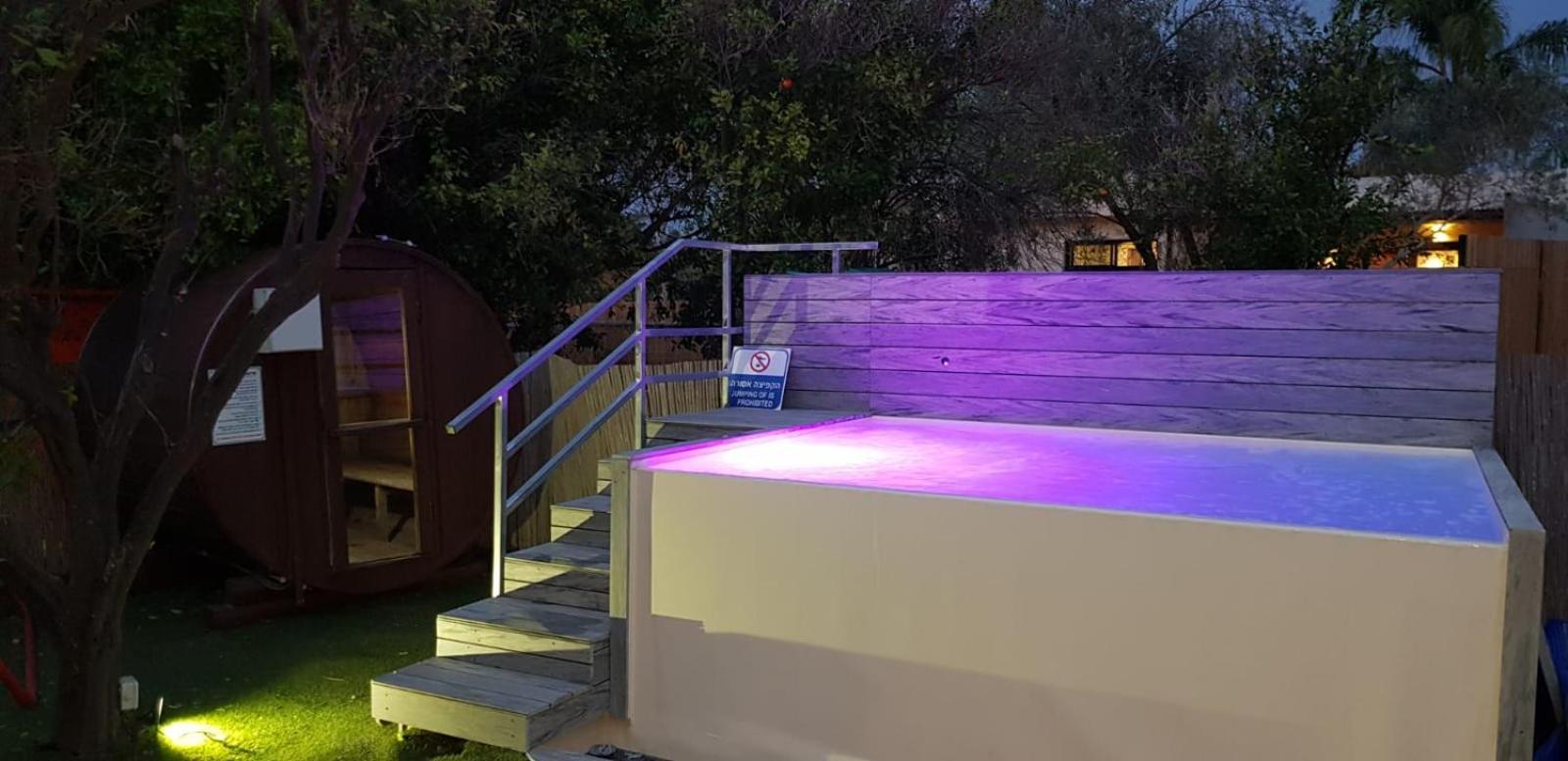 Hotel ביקתפוז וקלמנטינה- מתחם בקתות וסוויטות עם ג'קוזי פרטי ובריכה משותפת Liman Zewnętrze zdjęcie