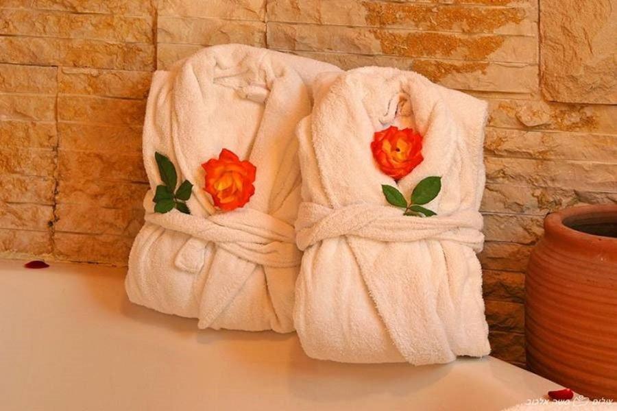 Hotel ביקתפוז וקלמנטינה- מתחם בקתות וסוויטות עם ג'קוזי פרטי ובריכה משותפת Liman Pokój zdjęcie